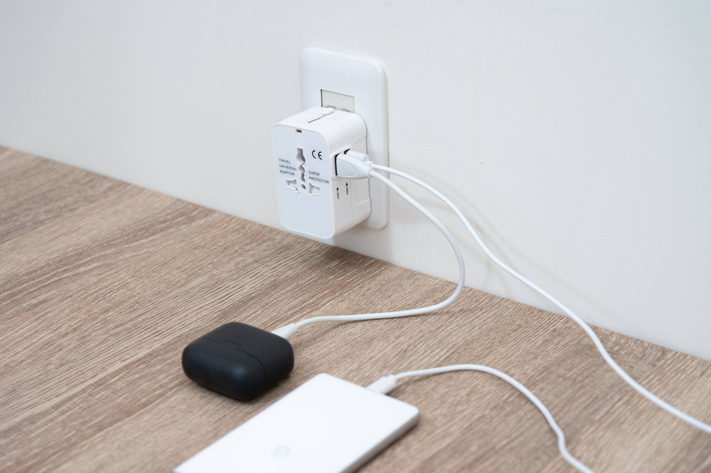 セカプラ®︎ SEKAPLU 全世界対応 海外 変換プラグ コンパクト ダブル USBポートタイプ＋タイプC延長プラグ付き